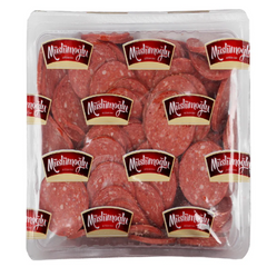 Qizlarning egilgan fotosuratlari, kokraklari korinadi